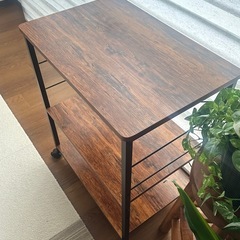 超美品　棚　シェルフ　レンジ台　キャスター付き　高さ調節可能　幅60センチの画像