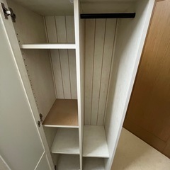 ニトリ　ミラー付き収納棚　の画像