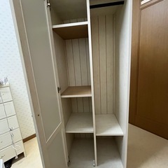 ニトリ　ミラー付き収納棚　の画像