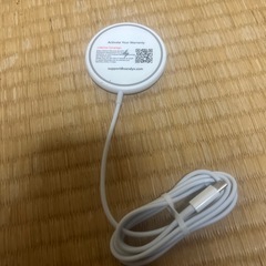 マグネット式充電器の画像