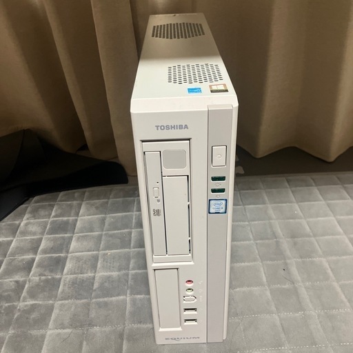 PCセット　モニター　デスク　キーボード　マウス　コンデンサーマイク　マウスパッド　棚