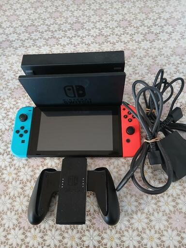 美品！任天堂　Switch本体
