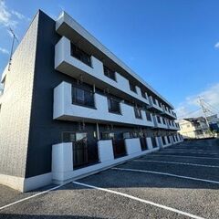 💚ファミリー向け💚駐車場2台契約可能！（1台税込3,300円）💚...