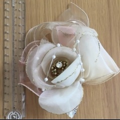 お値下げ【美品】コサージュ  入学式や結婚式にの画像