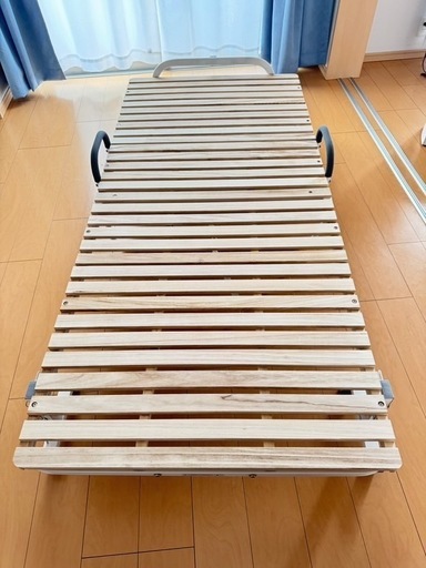 【ほぼ新品】折り畳みすのこベット