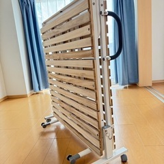 【ほぼ新品】折り畳みすのこベット