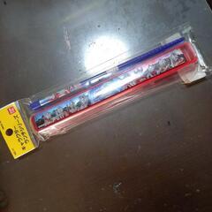 ウルトラマン、ウルトラヒーロ箸セットとハンカチ