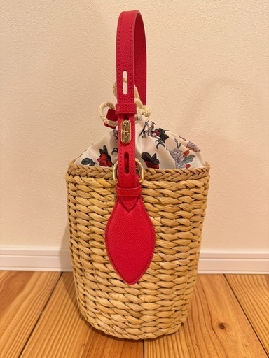 FURLAの花柄かごバッグ