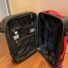 キャリーケース　小の画像