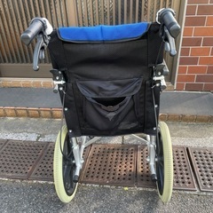 介助式車椅子(折りたたみ)の画像