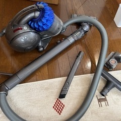 ダイソン掃除機　アタッチメント付き
