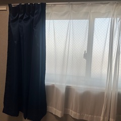 カーテンの画像