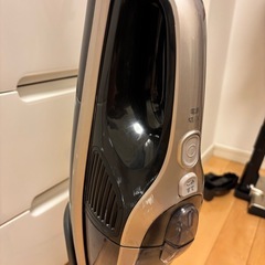 【受渡予定者決定】充電式　コードレス掃除機の画像