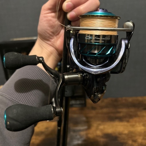 エメラルダス　リールMX2508PE-DH ロッドMX86M
