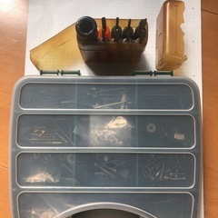 ビス、ドライバーセット　工具箱　六角レンチ　スパナ　木ねじ