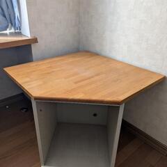 コーナー用テーブル