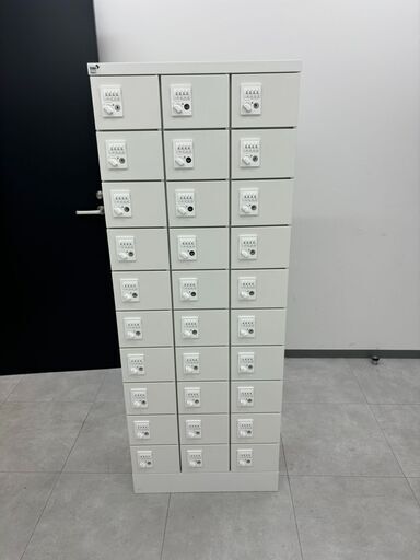 小物入れロッカー ダイヤル錠タイプ 30人用【ホワイト ×ホワイト】