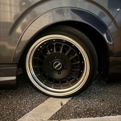 ハイエースEssex6穴ホイール19インチの画像