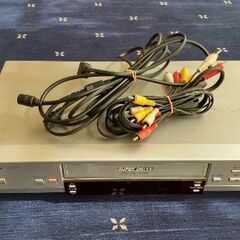 VHSビデオデッキ