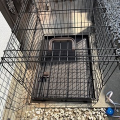 折りたたみ式犬用ケージの画像