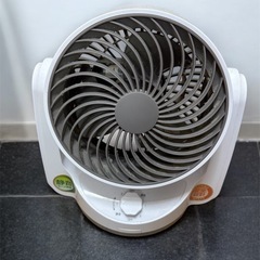 サーキュレーター（小型扇風機）