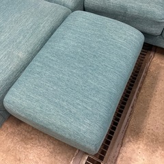 ソファ　3〜4人掛け　水色　家具　オットマン付きの画像