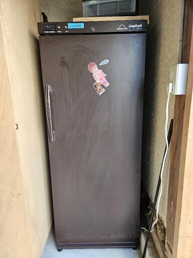 フォルスターロングフレッシュ ワインセラー　ST-NV270B