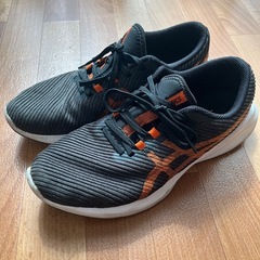 ⚠️本日限り✅【asics】スニーカー27.5㎝の画像