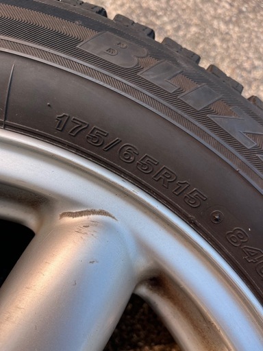 ミニクーパーr56 スタッドレスレスタイヤ  175/65r15