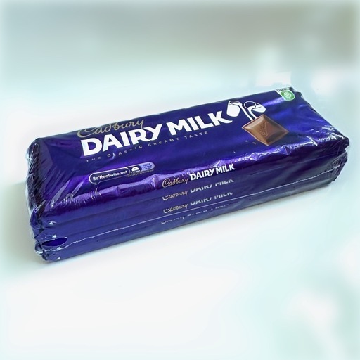 キャドバリー デイリー ミルク チョコ Cadbury 300g x4