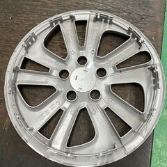 無料　プリウス　純正ホイールカバー　1個の画像