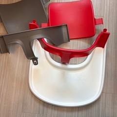 STOKKE ストッケ　ベビーガード&テーブルセット　赤　グレーの画像