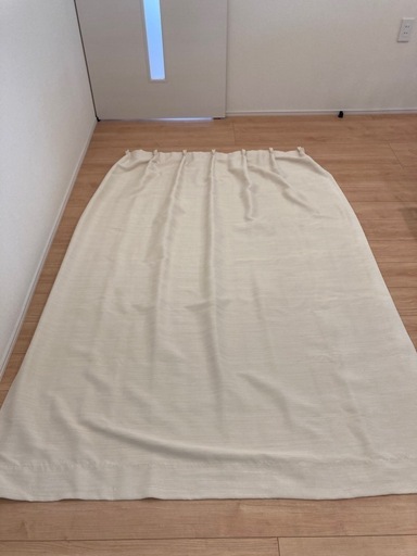 ニトリで購入 防災遮光カーテン約194㎝