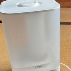 美品 ほぼ未使用 2023年製 らく給水アロマ超音波式加湿器 ユ...