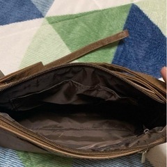 ブラウン、ショルダーバックの画像