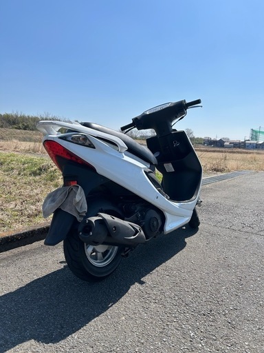 スズキ　SUZUKI GSR125