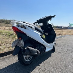 スズキ　SUZUKI GSR125の画像
