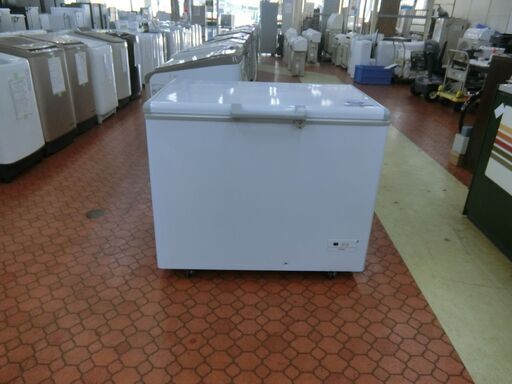 ID 583900　冷凍ストッカーハイアール　319L　庫内シミあり　２０２３年製　JFMNC319B