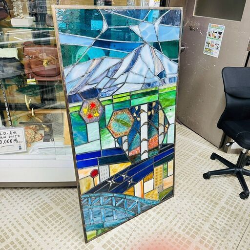 レトロ ステンドグラス 窓枠 山