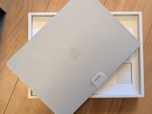 未使用品　Microsoft Surface Laptop Go2 　（8QC-00032）
