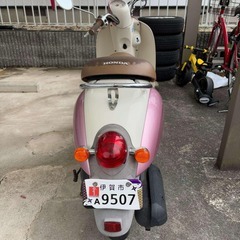 ピンクの妹（原付）の画像