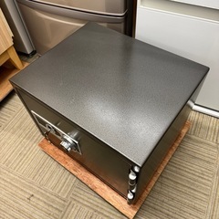 【超美品‼️】ダイヤセーフ 耐火金庫 2キータイプ(ダイヤル＆鍵)の画像