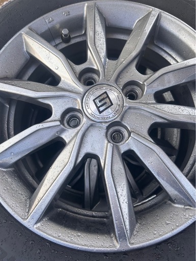 3/22の夜に取りに来れる方　軽自動車アルミ付きスタッドレス