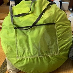 ポップアップテントの画像
