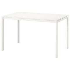 新品同様、傷一つないメルトロップIKEAテーブル