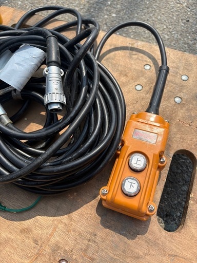 ☆中古品 リョービ ウインチ WI-62 100V 最大吊揚荷重60㎏ ワイヤーロープ4㎜ｘ15 動作問題無し☆