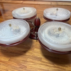レトロな蛍光灯の画像