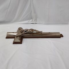 大幅お値下げ！JME043K) ヨーロッパ雑貨 イエス・キリスト像 十字架/クロス アンティーク小物/ウッド調 重量856g（土台込み）/材質不明 中古品の画像