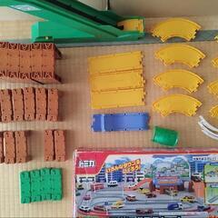 トミカ道路セット2種類+トミカ色々