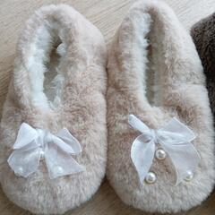 子供ふわふわルームシューズの画像